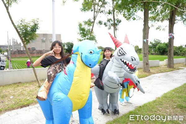 ▲▼   太保親子歡樂嘉年華熱鬧登場 吸引2000名市民參與鄭淑分市長上任迄今 辦理上百場親子活動 陪伴孩子快樂成長     。（圖／太保市公所提供）