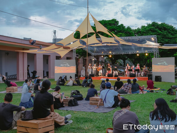 ▲2026台東聲音藝術節於台東美術館戶外草地熱烈登場，國內外藝術家以跨域聲響創作帶領民眾感受台東土地的文化魅力。（圖／記者楊晨東翻攝）