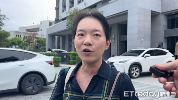 ▲陳幸妤等趙建銘20年，心碎吐「我們全家五個人從來沒有一起出國過」。（圖／記者林東良翻攝，下同）