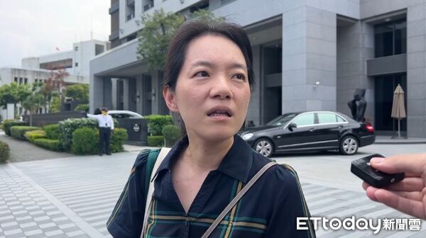 ▲陳幸妤等趙建銘20年，心碎吐「我們全家五個人從來沒有一起出國過」。（圖／記者林東良翻攝，下同）