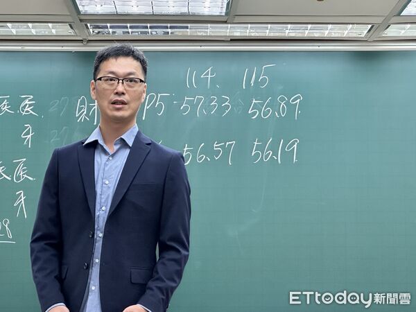 ▲▼大學入學考試分發放榜，得勝者文教陳佑榮解析今年的放榜趨勢、各類組受考生青睞校系的狀況。（圖／記者林育綾攝）