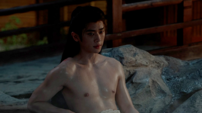陸劇「浴皇大帝」泡湯露閃耀胸肌! Disney+精選10男神壯胸誘惑