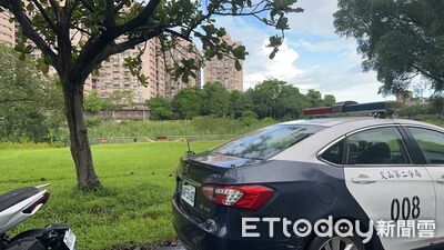 快訊/景美河濱公園「1男頸部明顯刀傷」倒血泊死亡! 警調查中