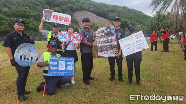 ▲警方於活動現場進行交通安全及反詐騙宣導，提醒民眾遠離酒駕、毒駕及詐騙陷阱。（圖／記者楊晨東翻攝）