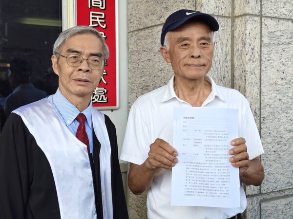 ▲綠營議員參選人江熊一楓捲助理費案遭停權2年，其丈夫前立委江昭儀前往地院控告黨部意圖使人不當選。（圖／記者唐詠絮攝）