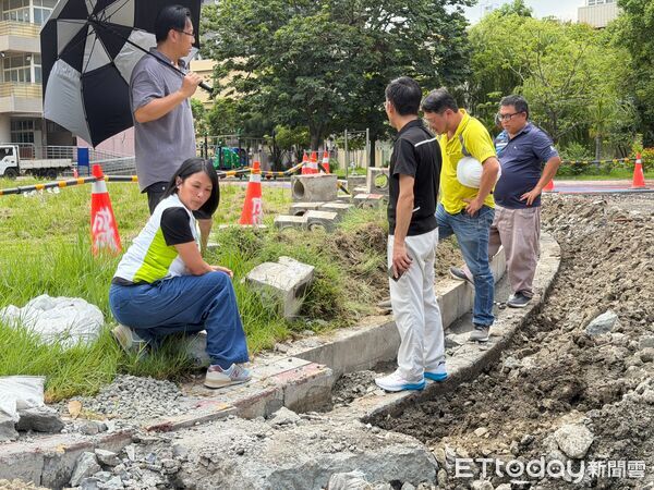 ▲▼龍井區的建地1年崩塌3次,市議員張家銨要求市府應更積極審查復工標準。(圖/張家銨提供)