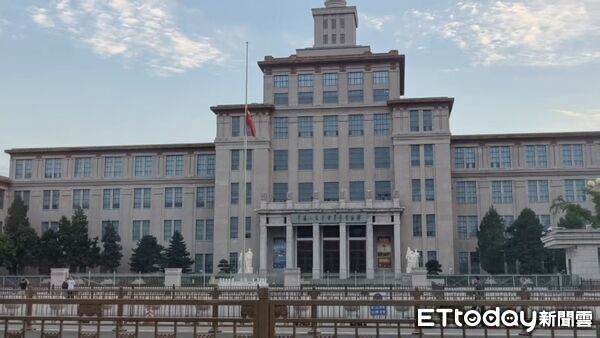 ▲▼  2026.8.18朱鎔基火化、天安門降半旗、八寶山森嚴           。（圖／記者任以芳攝）