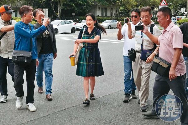 趙建銘「大學生女友」身分曝光 疑為越南竟外生