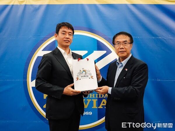 ▲台南市長黃偉哲拜會東京都町田市長稲垣康治，雙方暢談未來城市交流與合作方向。（記者林東良翻攝，下同）
