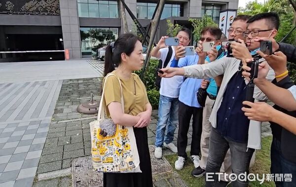 許芊芊曬照「同遊義大利10天」 陳幸妤氣炸！網轟：全家旅遊沒半次