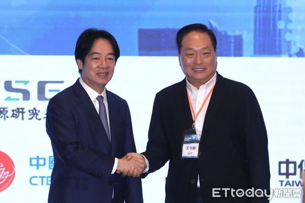 ▲▼     賴清德總統、王令麟 董事長出席2026台灣永續ESG碳權論壇        。（圖／記者劉耿豪攝）