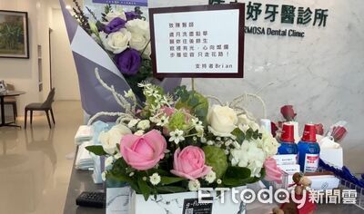 陳幸妤診所擺滿情人節花束 支持者暖送卡片...祝「只走花路」