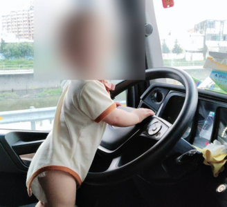 10月大女嬰「住貨車3月」被虐死!生父頭七淚崩 誓幫愛女討公道