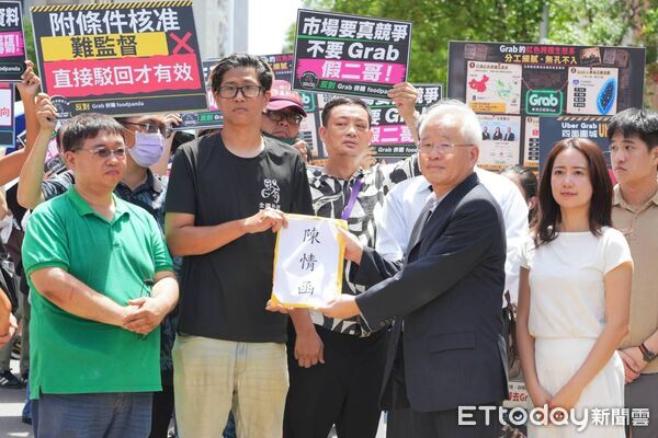 ▲▼全國外送產業工會赴公平會陳情。（圖／全國外送產業工會提供）