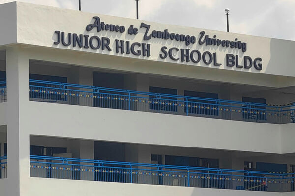 ▲▼ 菲律賓南部三寶顏市（Zamboanga）一所高中18日上午發生槍擊事件。（圖／達志影像／美聯社）