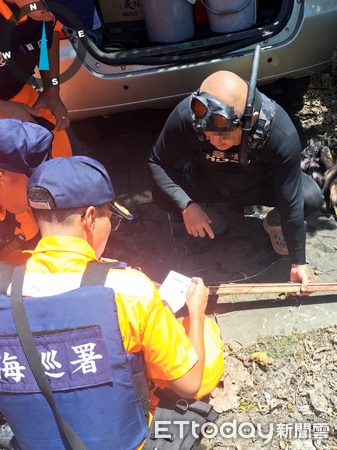 ▲▼石梯坪保育區巡守隊加強海域巡查，今年已有2件違規案送裁處。（圖／花蓮縣政府提供，下同）