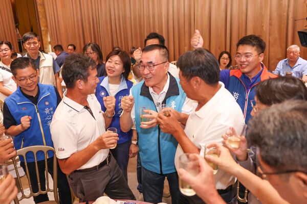 ▲國民黨新北市長參選人李四川18日出席新店綠竹筍暨春季優良茶頒獎活動。（圖／李四川競辦提供）