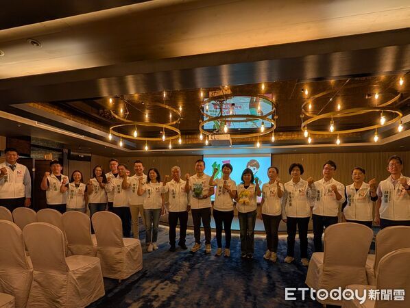 ▲陳亭妃公布「四季農業・展現台南驕傲」AI動畫政見，提出台南農漁業升級藍圖。（記者林東良翻攝，下同）