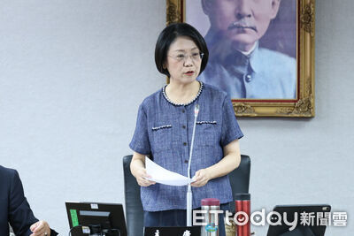「卓榮泰法律學到哪去?」 翁曉玲聲援韓國瑜:副署是制衡總統