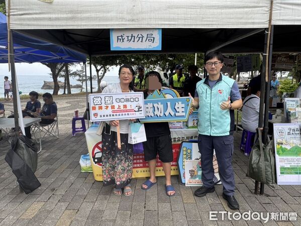▲成功分局結合文化節活動宣導酒駕、毒駕防制及高齡駕駛換照新制，提升民眾交通安全意識。（圖／記者楊晨東翻攝）