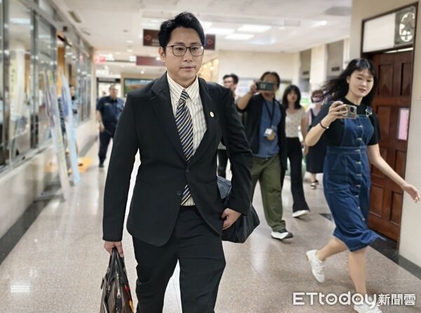 杜秉澄出庭批徐巧芯「殘忍沒同理心」 兩人險在法院正面遭遇
