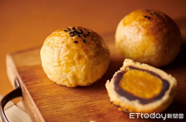 ▲新口味蛋黃酥。（圖／業者提供）