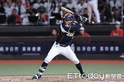 岳政華3分砲逆轉！兄弟6比2退味全　羅戈7局好投奪第9勝