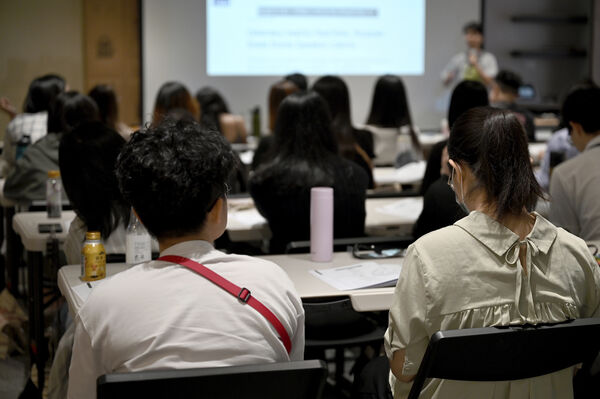 ▲▼ 2024年5月18日，台灣民眾參與黑熊學院民防課程。（圖／達志影像／美聯社）