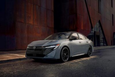 Nissan新Sentra黑化超帥、超殺!台灣大改款預計明年見