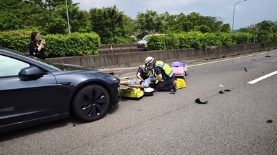 連環撞驚悚畫面！國1三義段嚴重車禍釀3死　相驗結果出爐