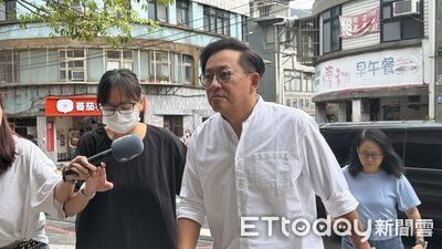 快訊/借款驗資遭起訴!詹姆士開庭當場認罪 稱依會計師建議辦理