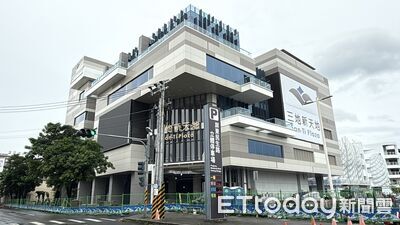 屏東第三家百貨終掛招 公部門曝開幕卡一關
