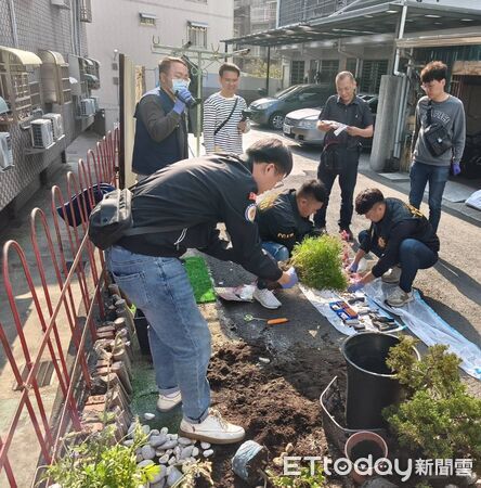 ▲▼    嫌犯「種花」兼「埋槍」!海巡眼尖揪出槍彈，驚見改造手槍與百發子彈         。（圖／記者翁伊森翻攝）