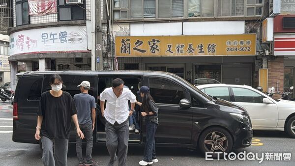 ▲快訊／「金鐘名廚」詹姆士涉200萬「借款驗資」遭起訴　今現身法院。（圖／記者黃宥寧攝，下同）
