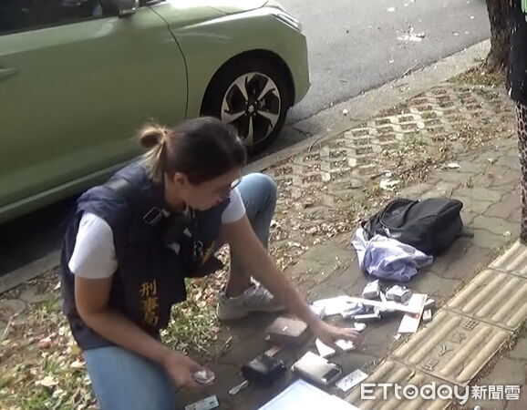 ▲▼20歲車手頭躲在屏東山區，刑事局配合無人機全面搜山逮人。（圖／警方提供，下同）