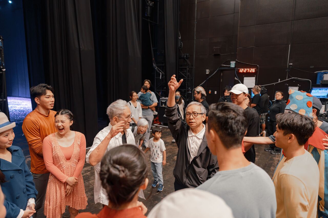 吳念真祖孫三代全到了！後台一句話提議　林懷民秒加「超催淚大彩蛋」