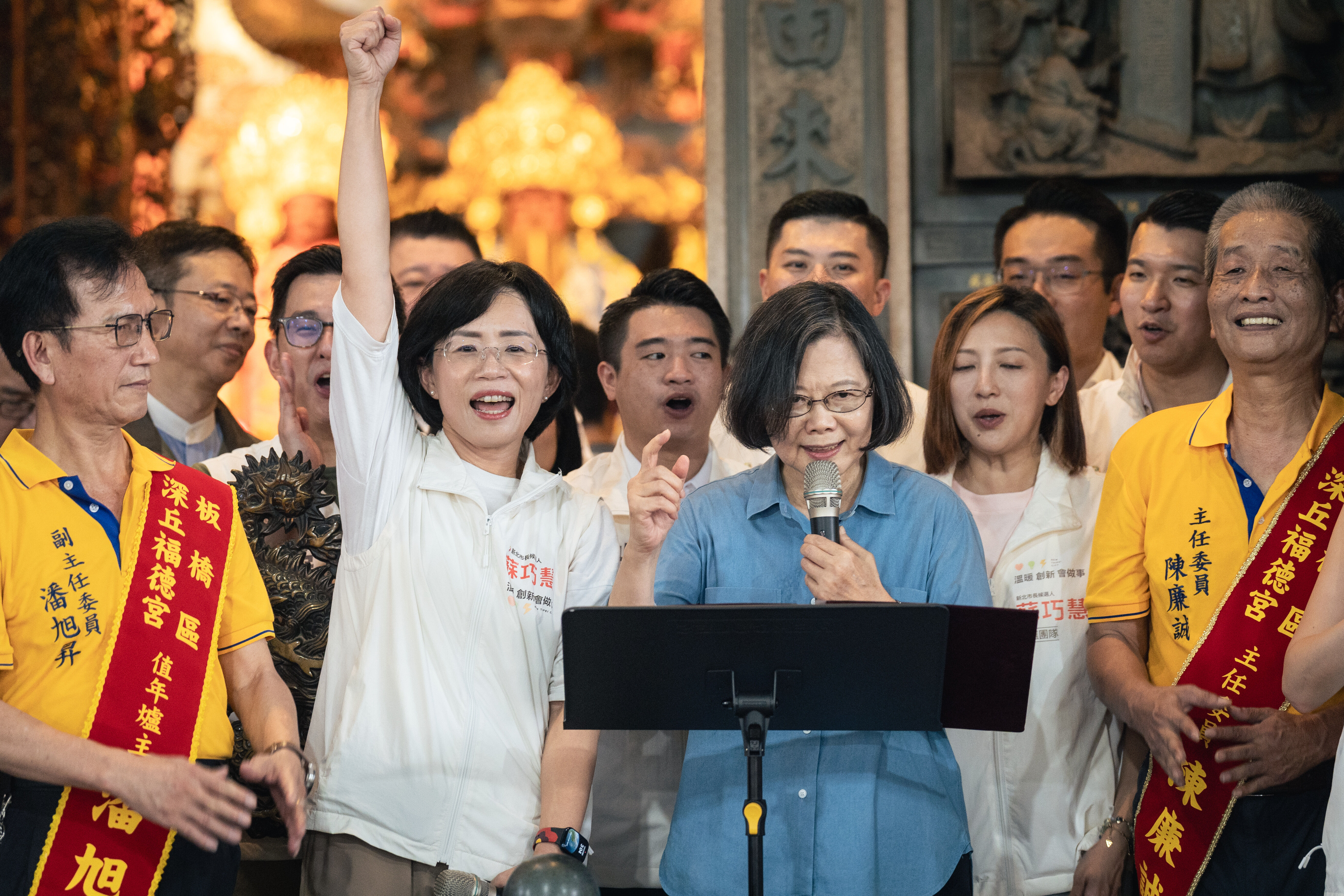 ▲▼九合一大選倒數100天，新北市長參選人蘇巧慧20日邀請前總統蔡英文一同前往板橋深丘福德宮參香祈福。（圖／蘇巧慧競選辦公室提供）