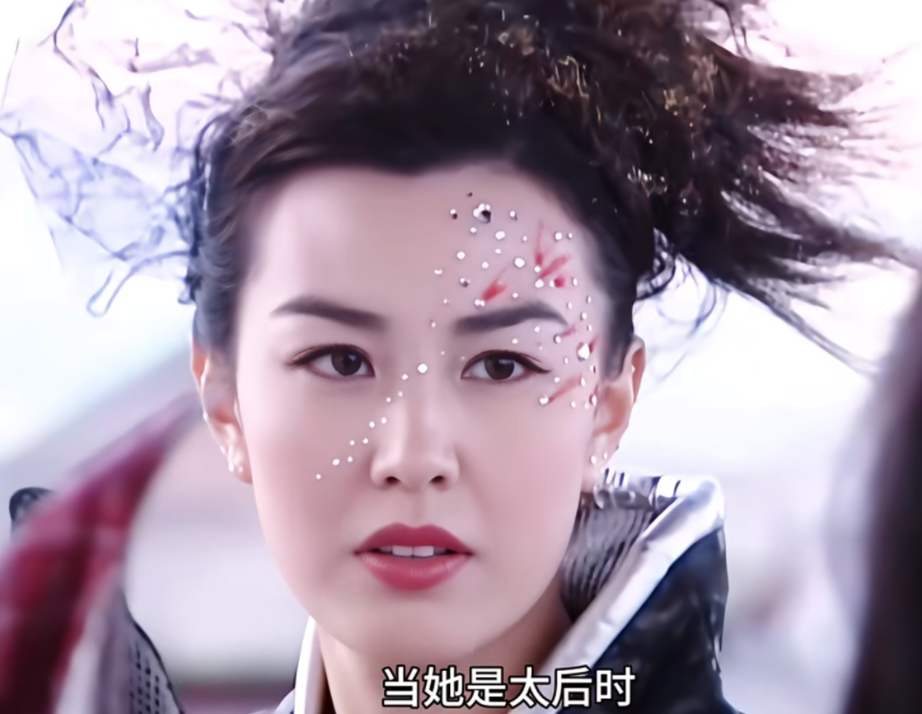 ▲▼52歲陸女星遭前夫坑2840萬靠短劇還債。（圖／翻攝自微博）