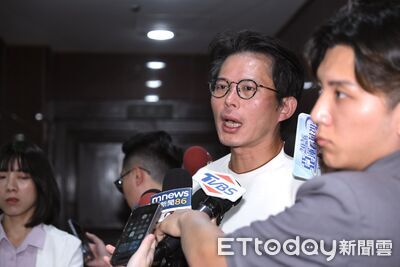 卓榮泰稱不副署是因在野獨裁　黃國昌批：混淆視聽遮掩毀憲惡行