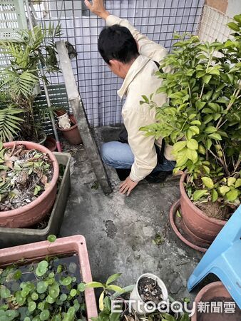 ▲▼瑞士IWC名錶只賣2千6，台中港警從蓄水池搜出百件仿冒品侵權近億。（圖／警方提供，下同）