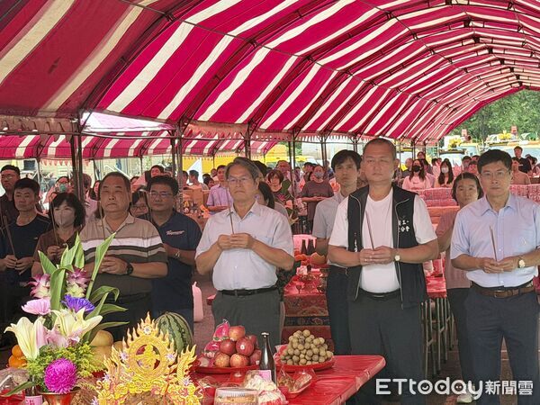 ▲台電屏東區處普渡捐物資關懷弱勢。(圖/台電屏東區處提供)