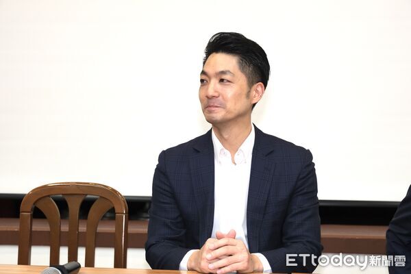 ▲▼ 「找回被斷根的歷史」 羅智強「說歷史陪爸媽」首映會登場,蔣萬安         。（圖／記者徐文彬攝）