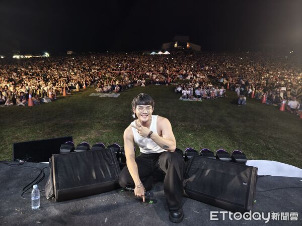 ▲2026台灣國際熱氣球嘉年華昨晚在鹿野高台舉行閉幕光雕音樂會，吸引超過3萬名球迷粉絲到場，共同見證熱氣球嘉年華精彩落幕。（圖／記者楊晨東翻攝）