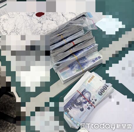 ▲▼80萬元丟公園沒人拿，數萬外幣放機車3小時還在　網讚警察太威了。（圖／警方提供，下同）
