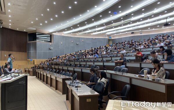 ▲台南市教育局在崑山科技大學舉辦校長推動友善校園學生事務與輔導工作策進研討會。（記者林東良翻攝，下同）