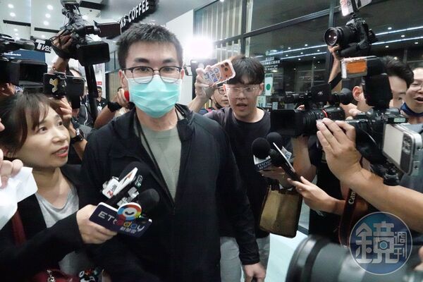 趙建銘薄情揭密／獨家！趙建銘一轉身「頭頂禿一大片」全見光　醫揭2大原因