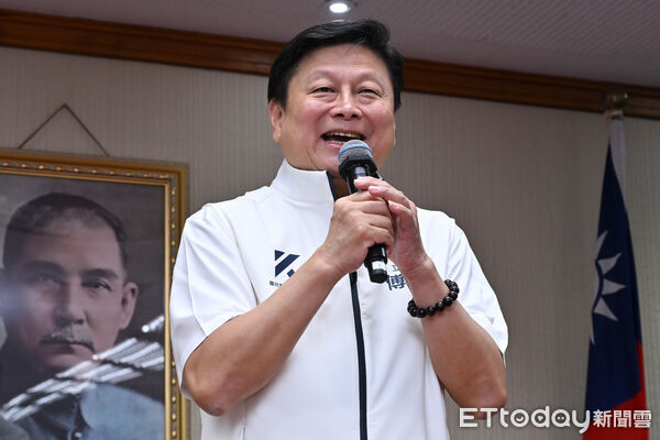 在野拚8/28三讀無人載具條例 傅崐萁曝藍白將整合出版本