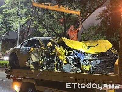 獨／才買一個月！台中1800萬法拉利撞爛　「只能報廢」車主超心痛