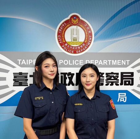 ▲▼北投單車老翁中暑，正妹實習女警伸援手。（圖／翻攝臉書／北投波麗士）