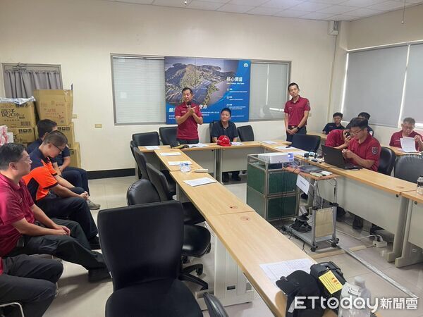 ▲台南市消防局第三大隊深入學甲區全興飼料工廠實地踏勘，掌握廠區環境及救災動線。（記者林東良翻攝，下同）